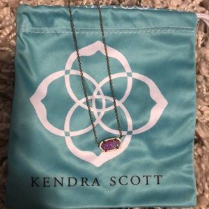 Kendra Scott necklace